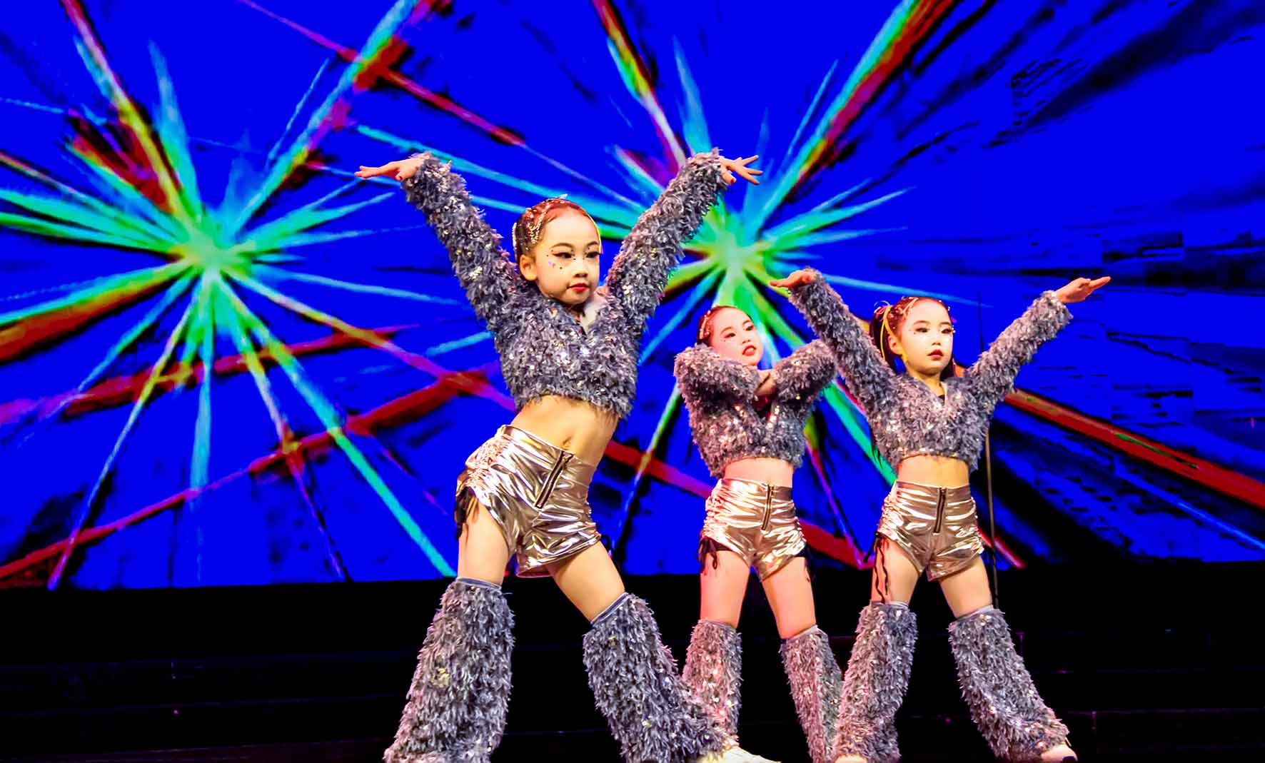 �҂��Ѵ��죬�����˲�ɫ��Ԋ