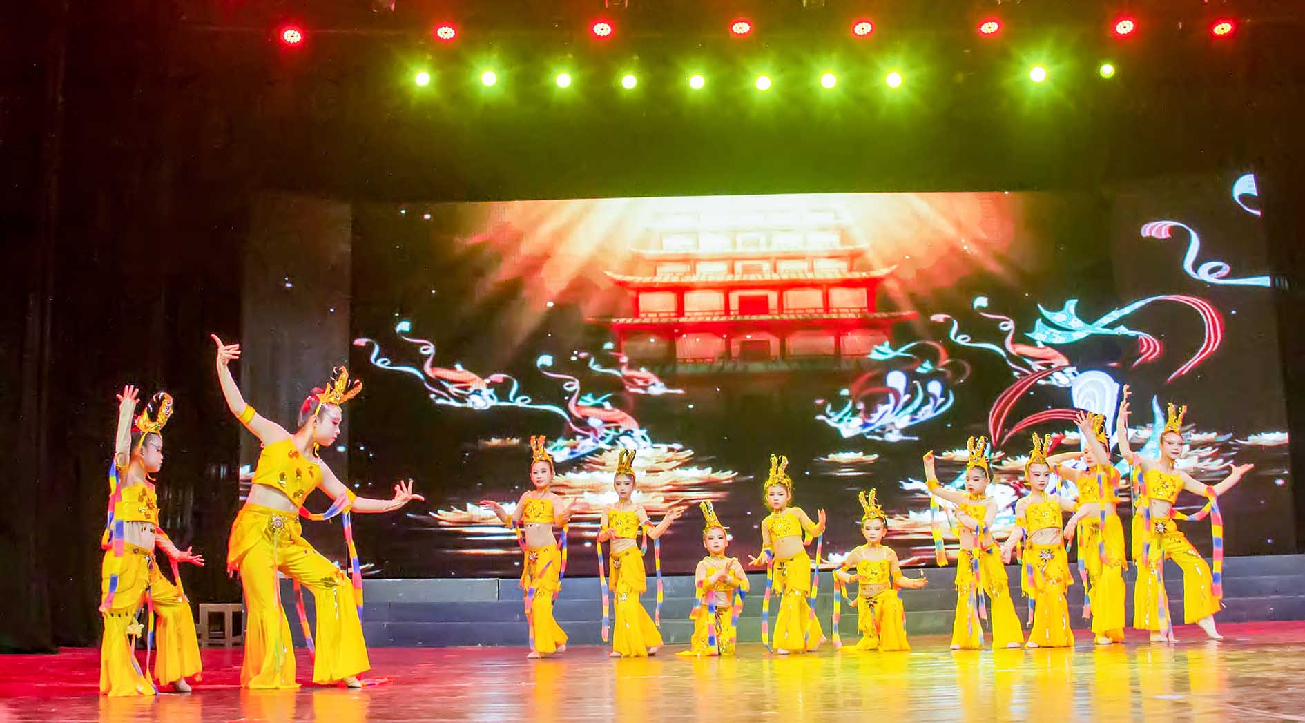 �҂��Ѵ��죬�����˲�ɫ��Ԋ