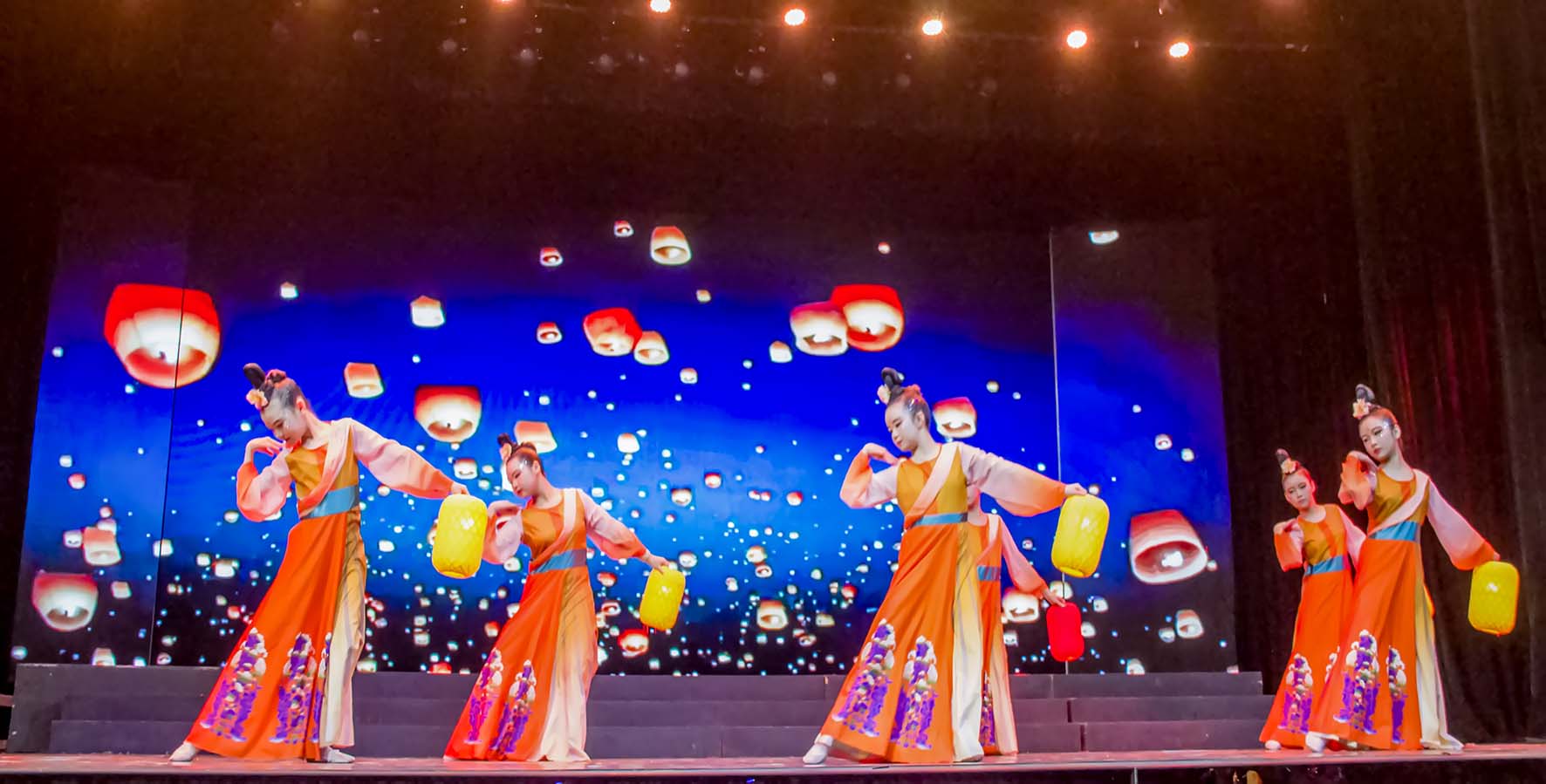 �҂��Ѵ��죬�����˲�ɫ��Ԋ